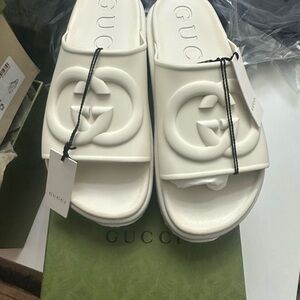 Women Gucci  Off White Rubber Interlocking G Slides